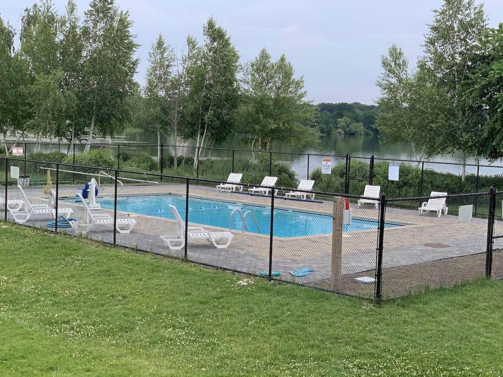 Lakeside Inn Wakefield Ngoại thất bức ảnh